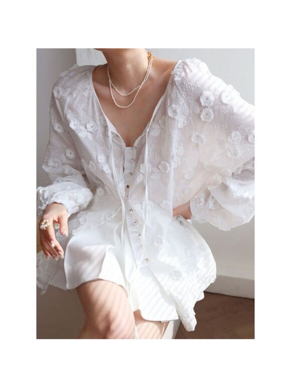 COMMENSE | White Floral Embroidered Lightweight Button-Up Top